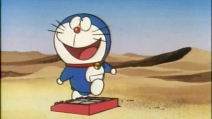 Gaya lukisan awal Doraemon sangat lucu, dengan mata murung dan wajah bulat.