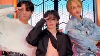 洪知秀 x 文俊辉 x 李知勋《SEVENTEEN - 孙悟空》舞蹈视频公开！