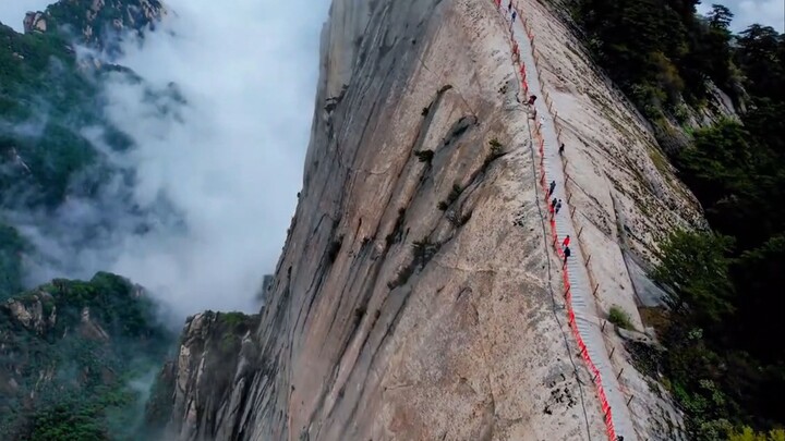 Huashan is so dangerous, I don't dare to go there