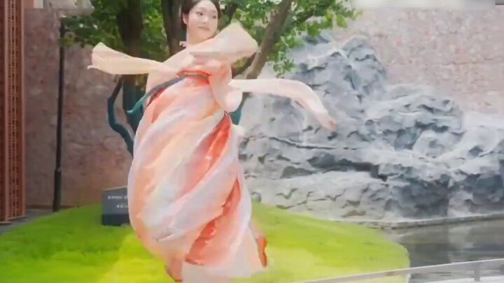 งั้นให้ฉันแสดงรำ Zhezhi ให้คุณชมบนเรือลำนี้สิ!