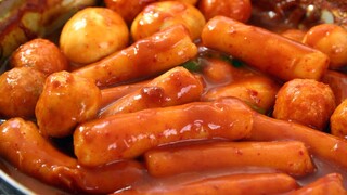 Spicy rice cake (Tteokbokki: 떡볶이)