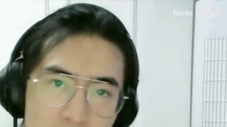 Saat kita menggambar lipatan, apa sebenarnya yang kita gambar?