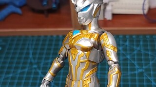 Tái bản Ultimate Glory Ultraman Zero Shining Form shf