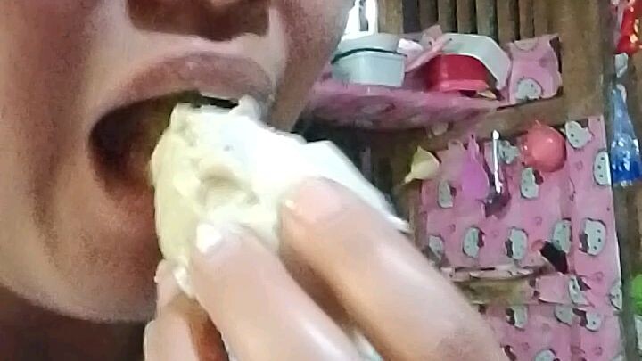 eat happily with durian