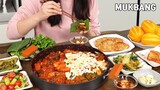 요리 먹방 :) 닭갈비 만들어 먹고 남은 양념에 치즈볶음밥, 감자채전, 후식은 달달한 참외. korean food mukbang.