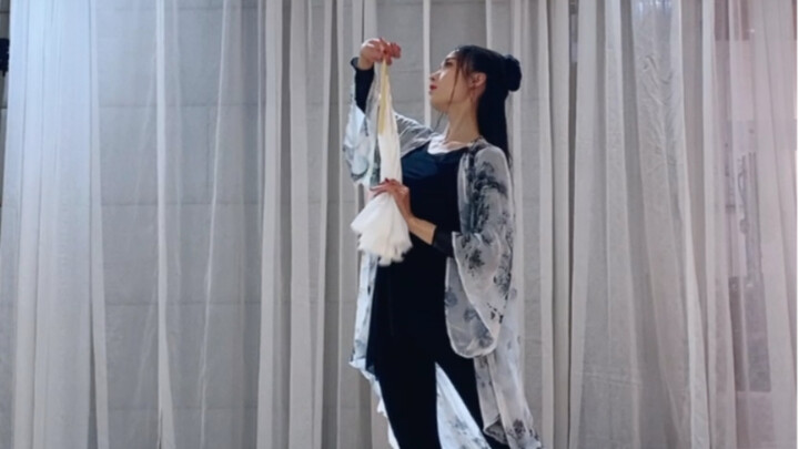 Dance clip of "Clouds and Sea"