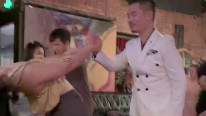 Vibrant Bachata: ยุคสังคมใหม่ของคุณเริ่มต้นแล้ว