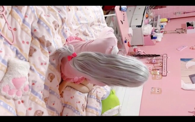 Have you ever seen Sagiri who can take off her socks?