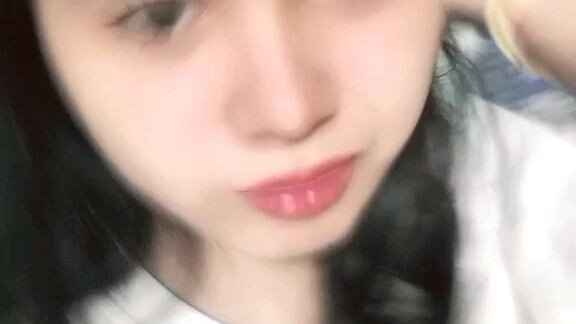 feeling na naman sya