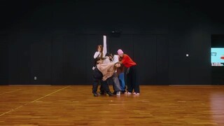 New Jeans "Ditto" Dance practice