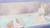Sansan và Natsume tự nhiên leo lên giường sau khi tắm chung và ăn tối, thật đáng ghen tị