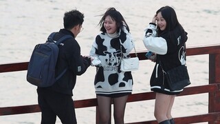 Speaking a Made up Language in China | Prank 用自己瞎编的语言和路人交流，竟然有人听懂了！