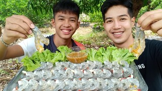 กุ้งแช่นํ้าปลา ตัวใหญ่ๆเนื้อเด้งกรอบ จิ้มซีฟู้ดเผ็ดๆแซ่บถึงใจ