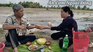 Bữa Cơm Ngon Ngoài Đồng • Bông Bí Luộc, Dưa Mắm, Chuối Xiêm Kèm Bánh Mì | CNTV #56