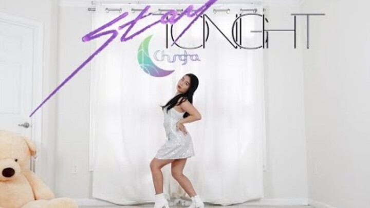 [Dance] A girl covers Kim Chung Ha's "Stay Tonight" in several dresses