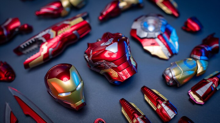 Immersive assembly of Marvel Iron Man Mark85 Avengers Endgame ASMR decompression music