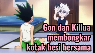 Gon dan Killua membongkar kotak besi bersama