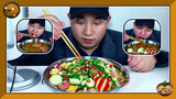 Eat popping spicy kanto and listen to the different chewing!