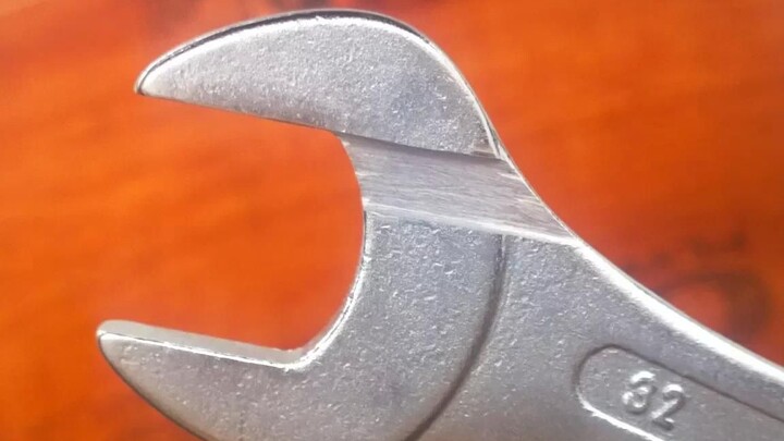 Niuren invented a new type of wrench, broke the stereotype and successfully applied for a patent, on