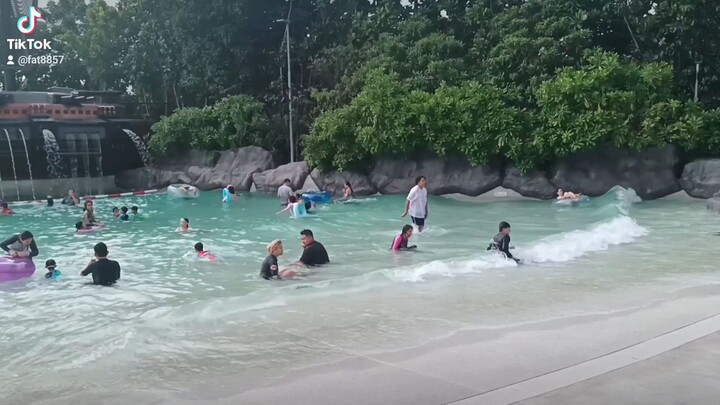 pattaya Space hotel water bomb