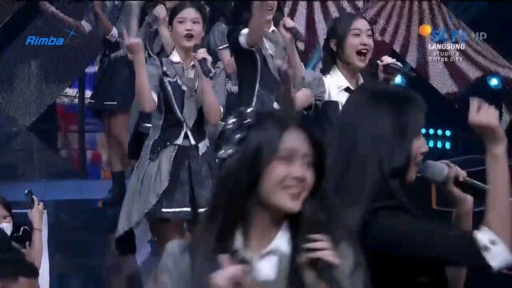 [POTONGAN] JKT48 - Fortune Cookie Yang Mencinta At Konser Final Pesta Bola Dunia SCTV HD