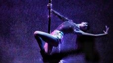 Video pole dance lengkap LISA sungguh luar biasa! ! !