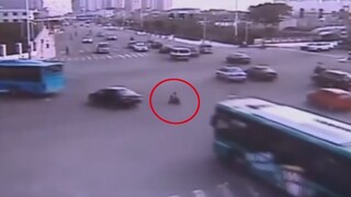 UNBELIEVABLE IDIOTS CAUGHT ON CAMERA!