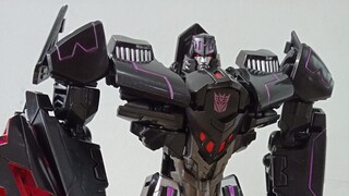 [เรื่องราวอันขมขื่นเบื้องหลังของเล่น] Transformers 30th Anniversary IDW Comics D-Class B2 Megatron R