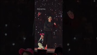 BTS's reaction to so many male ARMY's in Las Vegas- 😭💜