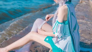 [cos sưu tập] Cô em gái cosplay Honkai Impact Sanqiana Kaslana skin Công chúa mùa đông, em này, em muốn có đầu một chú chó để cứu mạng em.