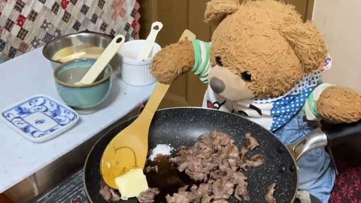 【Kuma Bear】Ayo makan sandwich daging super gemuk yang dibuat oleh Bear Bear untuk sarapan!