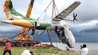 Aircraft FAILS and Close Calls - Helicopter FAILS Compilation 2023 - Dangerous Plane Landings 2023