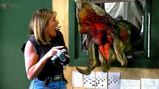 Monsters Attack + Door Trick Scene | Tremors 2: Aftershocks | CLIP