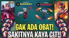 Cecilion Collector Vs Valir Saint Seiya