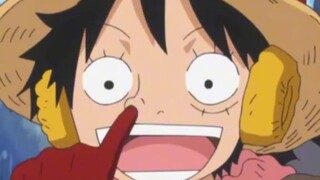 Luffy throwing booger at chopper🤣🤣