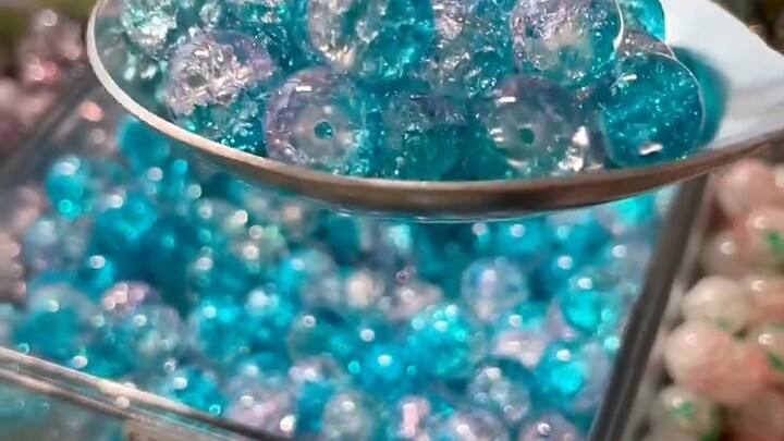 I am speechless😑Now the bead circles are not the same as the ones advertised❓❓