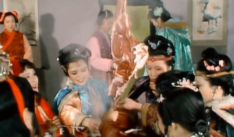 同样是大家闺秀吃鹿肉：新版VS老版，新版专注尬笑