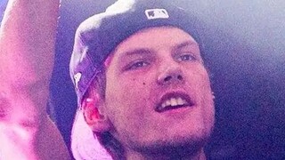 Melihat mahakarya klasik Avicii, yang telah membantu banyak orang keluar dari keterpurukan