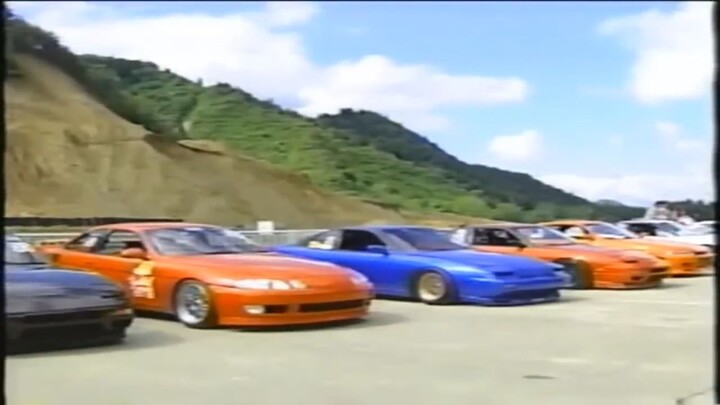 Drifting in the 90s Japan クールなスタイル