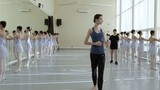 被邀请来日本，给芭蕾舞学院的学生上课，很难忘的经历
