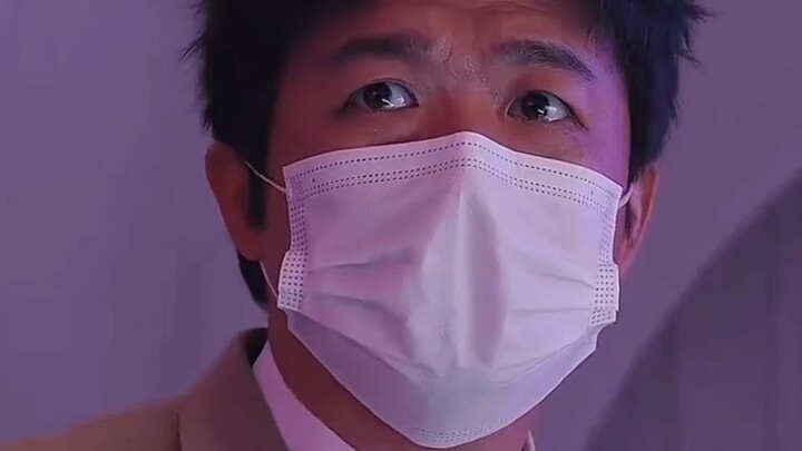 Jika Anda tidak tertawa setelah menonton film "The Big Villain", saya kalah!