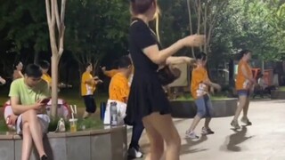 要是广场舞都这样！我还出去喝什么酒啊！