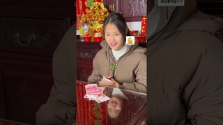 Năm mới tôi về quê nhận được rất nhiều phong bì màu đỏ #douyin #tiktok #trending