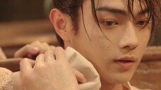 Việc tắm thuốc của nam chính khá có không khí, nhưng âm thanh của đoạn clip khiến tôi cứ tưởng nam c