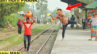 Best of Train Horn PRANK ในปี 2022 อัพเดท Viral Train Horn Prank 2022 โดย - 1- More FUN