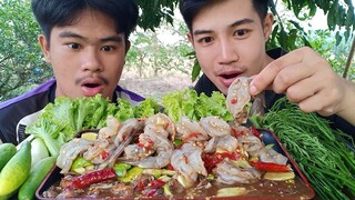 กินตำกุ้งสดตัวใหญ่ เนื้อเด้งกรุบๆ พร้อมผักแตงกรอบแซ่บนัวสุดยอด