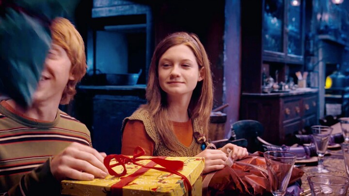 The most calf-protective mother Weasley changed her face in seconds