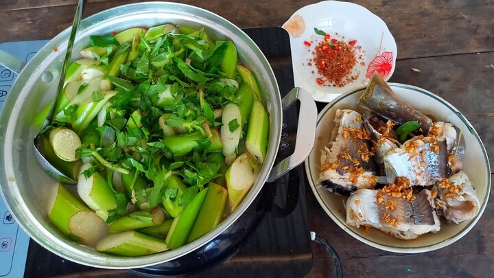 Cá tra nấu canh chua cơm mẻ môn ngọt || Việt Hậu Giang