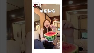 Zhao Lusi’s Watermelon Mukbang😂