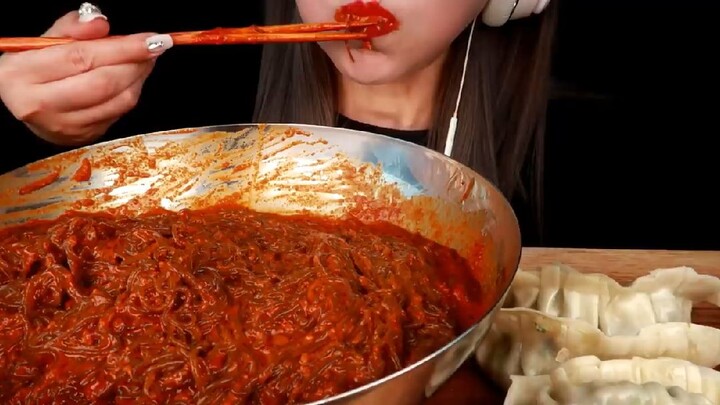 Nuclear fire noodles + dumplings by 잇걸Great-Girl